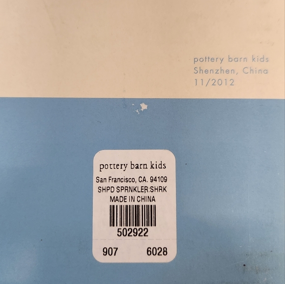 2012 Pottery Barn Kids Shark Sprinkler Open Box - Picture 4 of 4